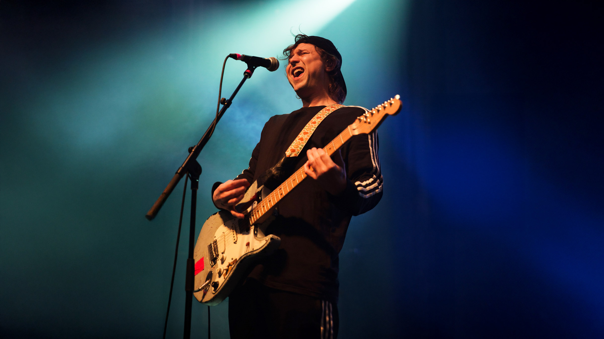 Hollerado live